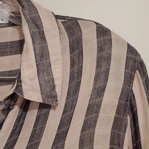 Socialite Gray black and tan stripes long sleeve top Med. - Picture 4 of 5
